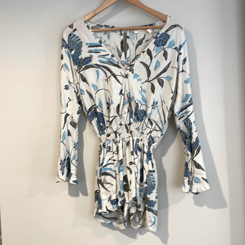 Beachgold romper / long flutter sleeve with shorts